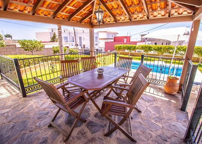 Alta Villa